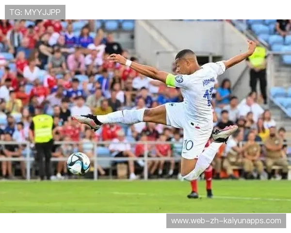 世界杯姆巴佩中路一条龙晃过多人后射门得手